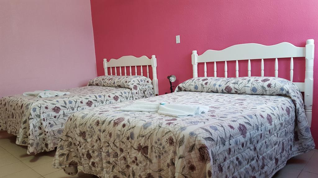 Anchorage Beach Resort Кайе Колкер Екстериор снимка