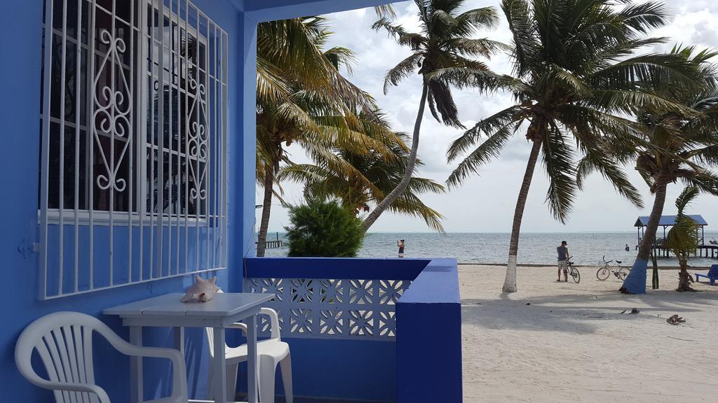 Anchorage Beach Resort Кайе Колкер Екстериор снимка